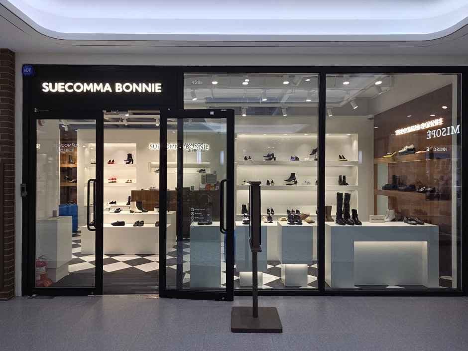 Kolon Suecomma Bonnie - Shinsegae Simon Premium Outlets Paju Branch [Tax Refund Shop](슈콤마보니 신세계사이먼프리미엄아울렛 파주점)