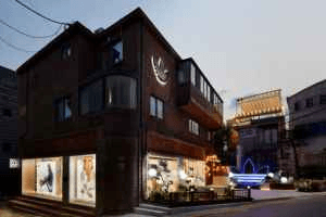 adidas Bukchon Heritage Store[Tax Refund Shop](아디다스 북촌헤리티지스토어)