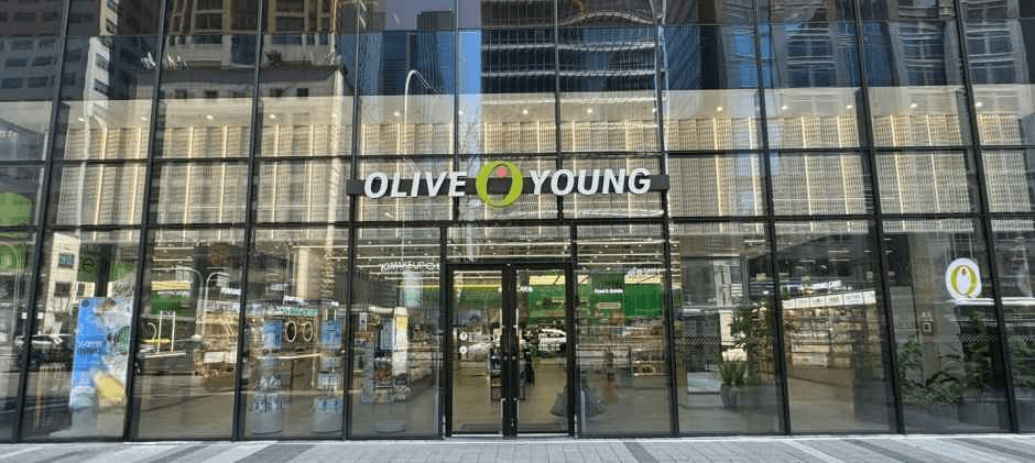 Olive Young - Gangnam Center Branch [Tax Refund Shop](올리브영 강남중앙점)