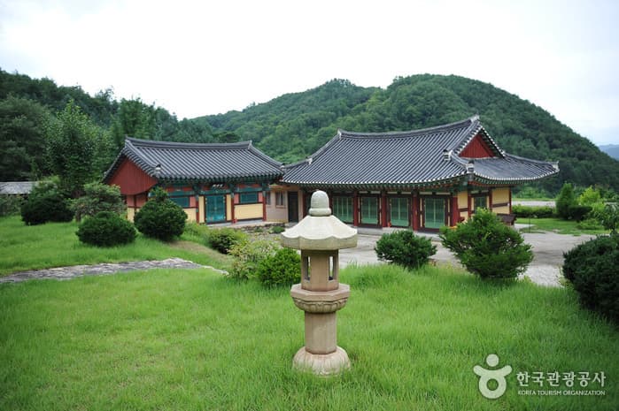Photo 8