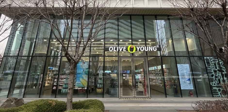 Olive Young - Sinyongsan Station Branch [Tax Refund Shop](올리브영 신용산역점)