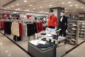 DESCENTE - Lotte Department Store Gwanak Branch [Tax Refund Shop] (데상트 롯데백화점 관악점)