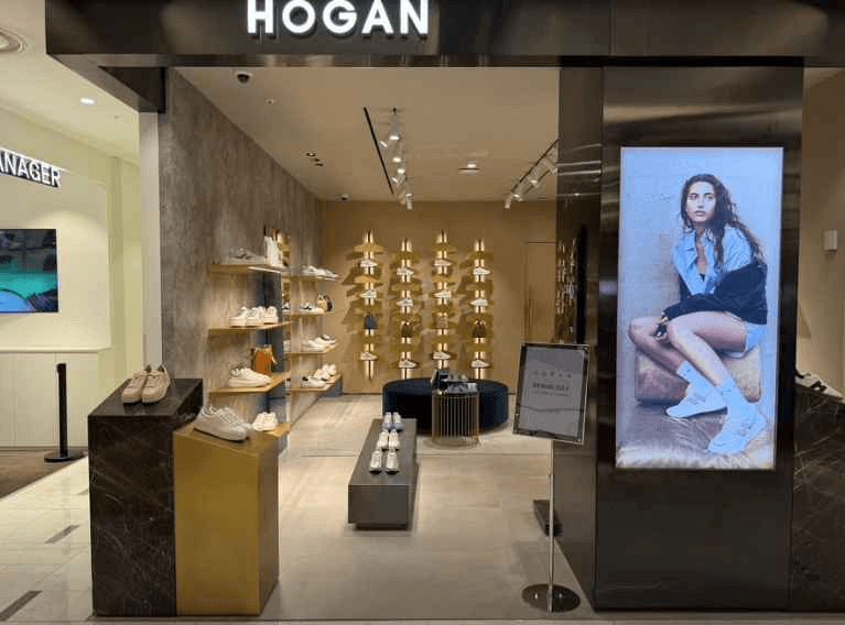 Hogan - Galleria Department Store Luxury Hall WEST Branch [Tax Refund Shop] (호간 갤러리아백화점 명품관 WEST점)