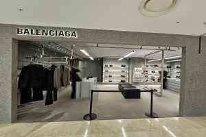 Balenciaga - Shinsegae Department Store Gwangju Branch [Tax Refund Shop](발렌시아가 신세계백화점 광주점)