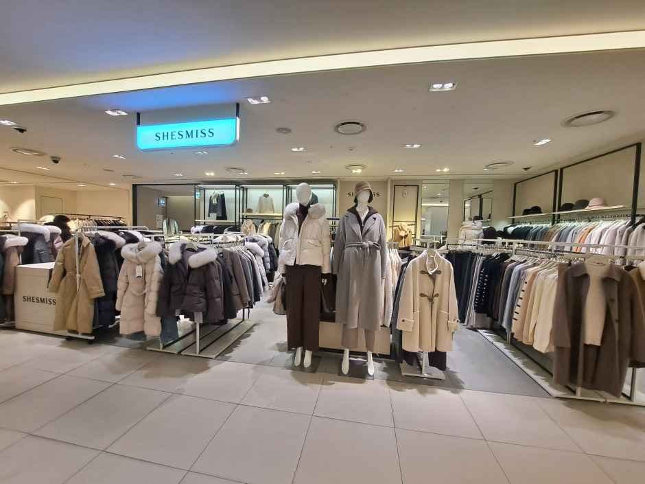 Shesmiss - Hyundai Outlets Dongdaemun Branch [Tax Refund Shop](쉬즈미스 현대아울렛 동대문점)