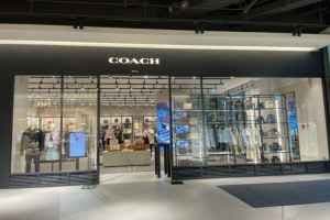 Coach - LOTTE Premium Outlet Uiwang Branch [Tax Refund Shop] (코치 롯데프리미엄아울렛 의왕점)