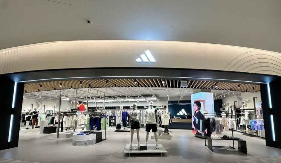 Adidas - Lotte Mall Suji Branch [Tax Refund Shop] (아디다스 롯데몰 수지점)