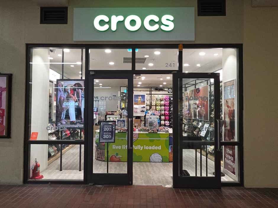Crocs - Shinsegae Simon Premium Outlets Paju Branch [Tax Refund Shop](크록스 신세계사이먼프리미엄아울렛 파주점)