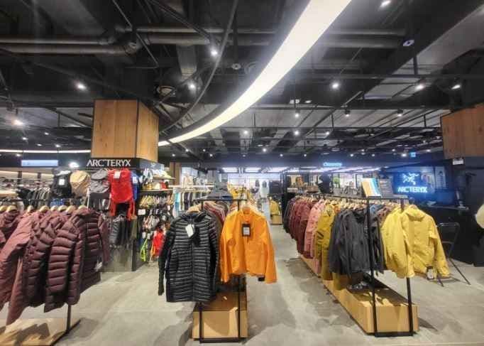 Arc'teryx - Hyundai Premium Outlets Gimpo Branch [Tax Refund Shop] (아크테릭스 현대프리미엄아울렛 김포점)