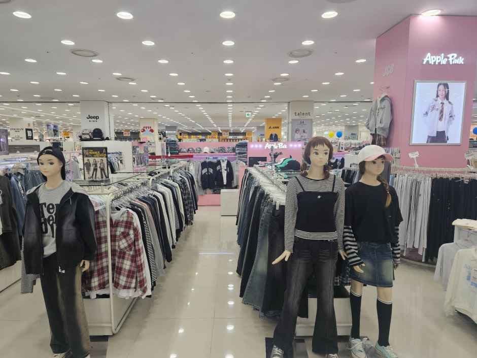 Apple Pink - MODA Outlet Incheon Branch [Tax Refund Shop]  (애플핑크 모다아울렛 인천점)(애플핑크 모다아울렛 인천점)