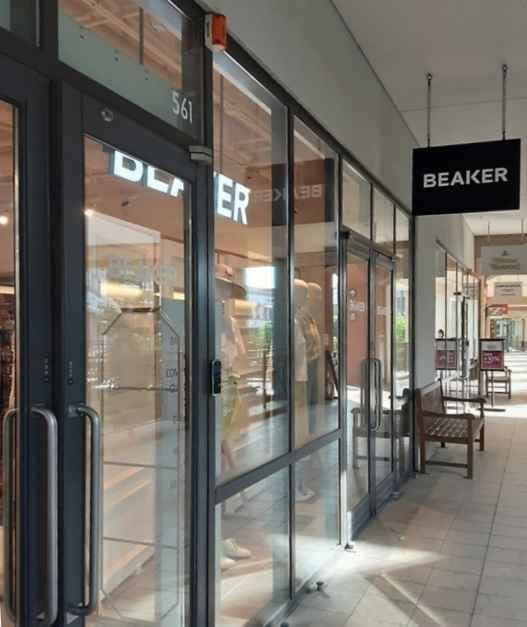 Beaker - Shinsegae Simon Premium Outlets Paju Branch [Tax Refund Shop](비이커 신세계사이먼프리미엄아울렛 파주점)