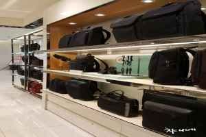 Beanpole - Shinsegae Department Store Uijeongbu Branch [Tax Refund Shop] (빈폴 남성 신세계백화점 의정부점)