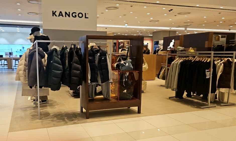 Kangol - Lotte Department Store Pyeongchon Branch [Tax Refund Shop](캉골 롯데백화점 평촌점)