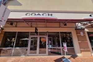 Coach - Shinsegae Simon Premium Outlets Yeoju Branch [Tax Refund Shop](코치 신세계사이먼프리미엄아울렛 여주점)