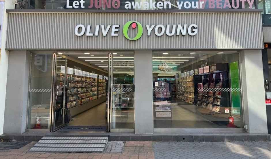 Olive Young - Donam Branch  [Tax Refund Shop](올리브영 돈암점)