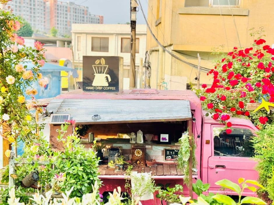 카페 공간153