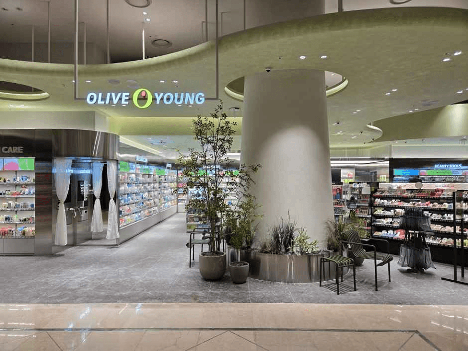 Olive Young - Lotte Department Store Dongnae Branch [Tax Refund Shop] (올리브영 롯데백화점 동래점)
