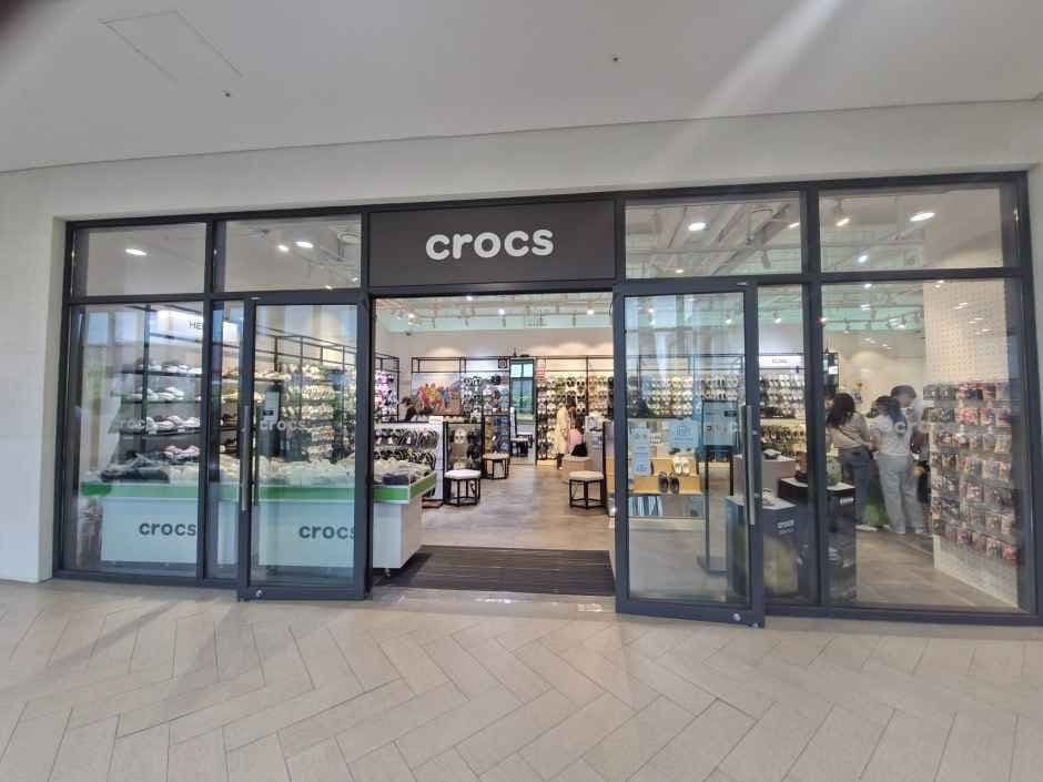 Crocs Hyundai Premium Outlets  Gimpo Branch [Tax Refund Shop](크록스 현대프리미엄아울렛 김포점)