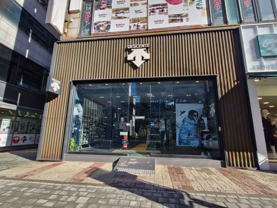 DESCENTE Ansan Sihwa Branch [Tax Refund Shop](데상트 안산시화점)