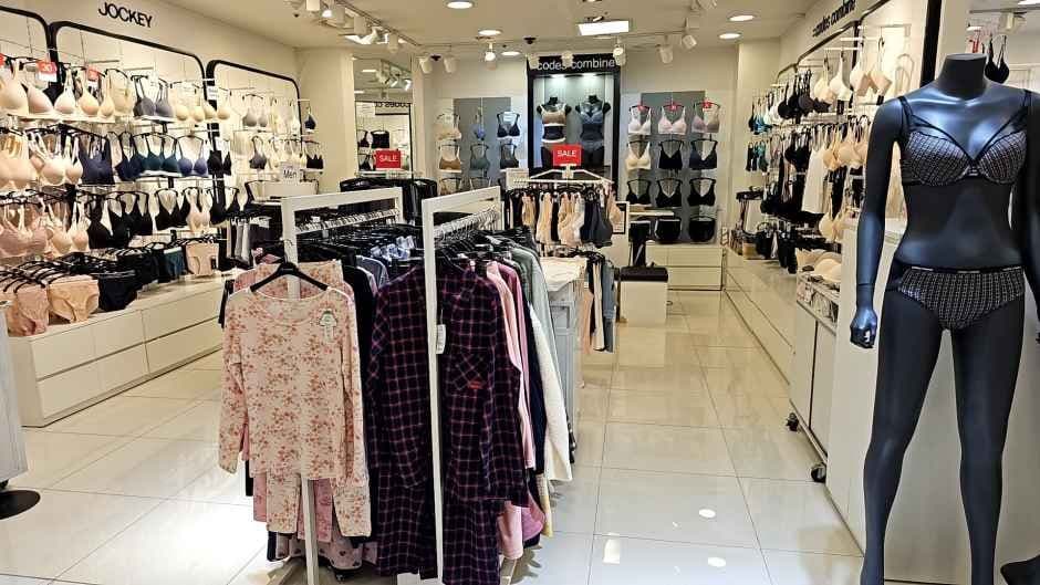 Codes Combine Innerwear Newcore Outlet Pyeongchon Branch [Tax Refund Shop](코데즈컴바인 이너웨어 뉴코아아울렛 평촌점)