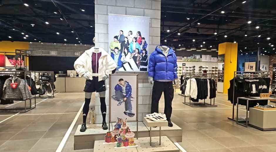 Adidas - LOTTE Department Store Pyeongchon Branch [Tax Refund Shop] (아디다스 롯데백화점 평촌점)