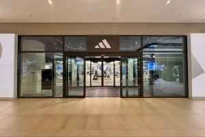 Adidas - LOTTE Premium Outlet Uiwang Branch [Tax Refund Shop] (아디다스 롯데프리미엄아울렛 의왕점)