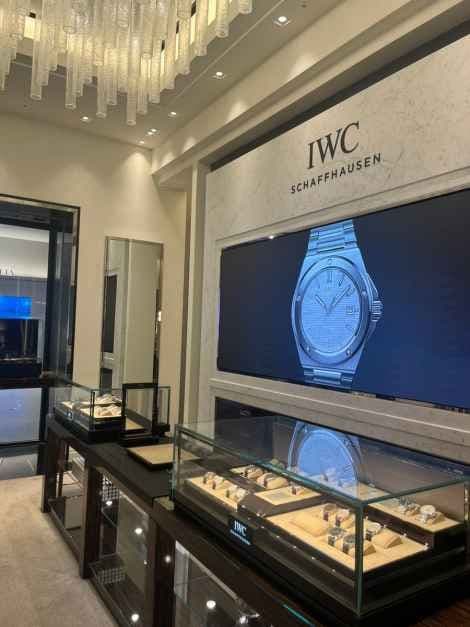 IWC Schaffhausen - LOTTE Department Store Dongtan Branch [Tax Refund Shop] (IWC샤프하우젠 롯데백화점 동탄점)