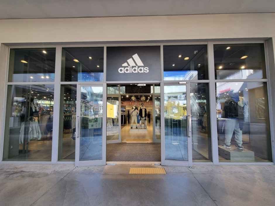 Adidas - LOTTE Premium Outlets Icheon Branch [Tax Refund Shop] (아디다스 롯데프리미엄아울렛 이천점)