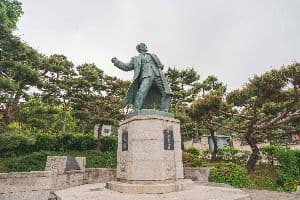 이봉창 의사 동상