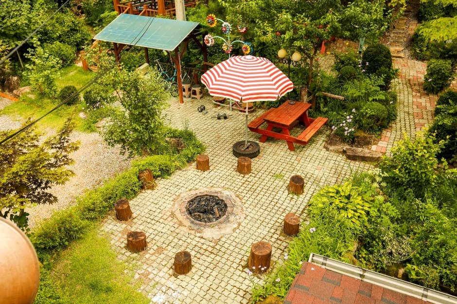 Photo 8
