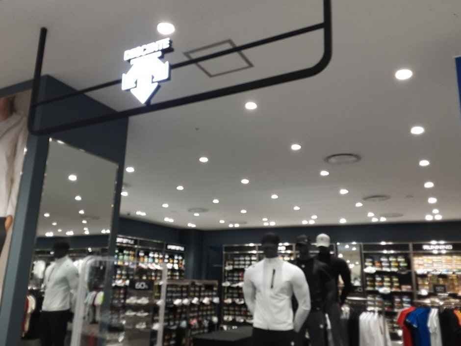Descente - LOTTE Outletss Namak Branch [Tax Refund Shop] (데상트 롯데아울렛남악점)