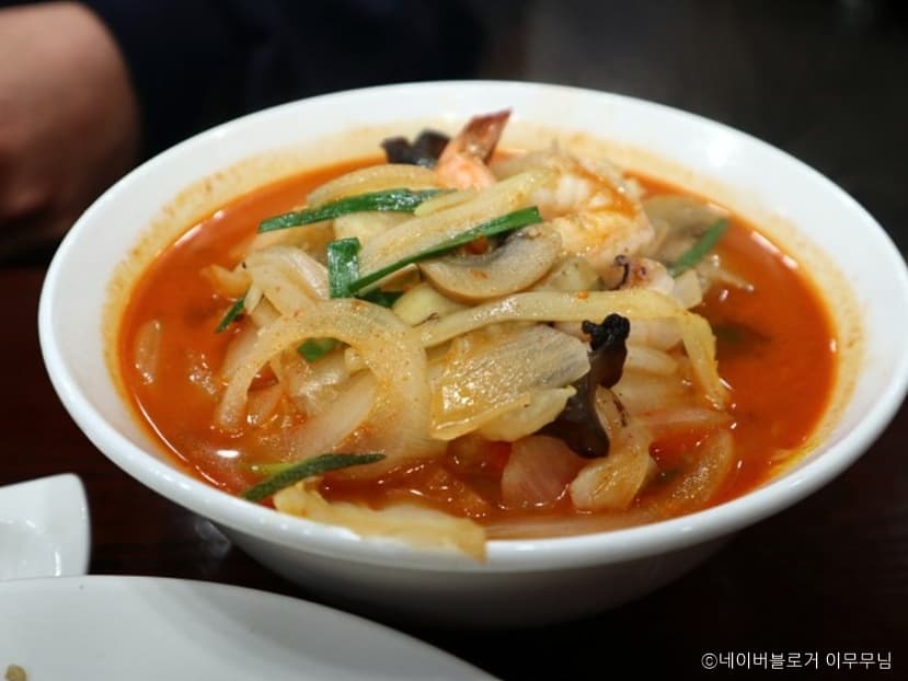 부영각